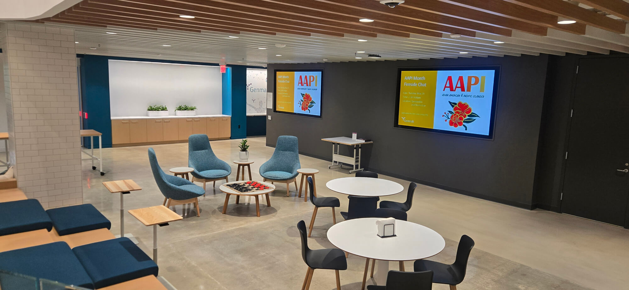 Genmab-Social-Hub-Signage-2